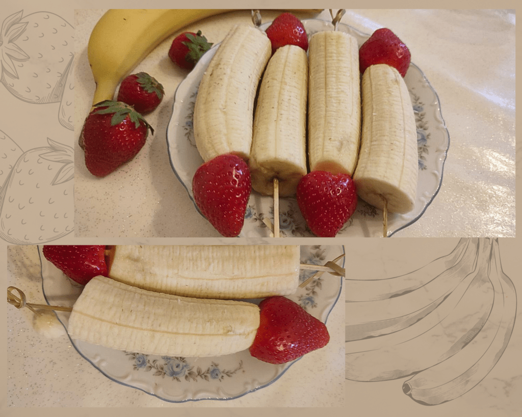 Fingerfoods: Bananen und Erdbeeren am Spieß.