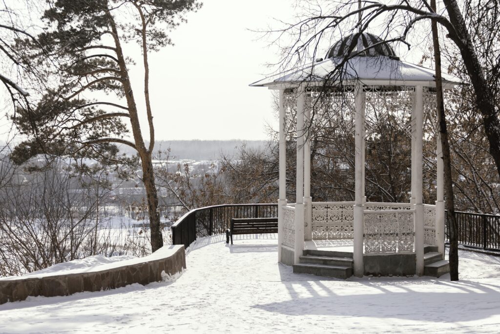 Viele Schlösser bieten wunderschöne Winterhochzeiten an.