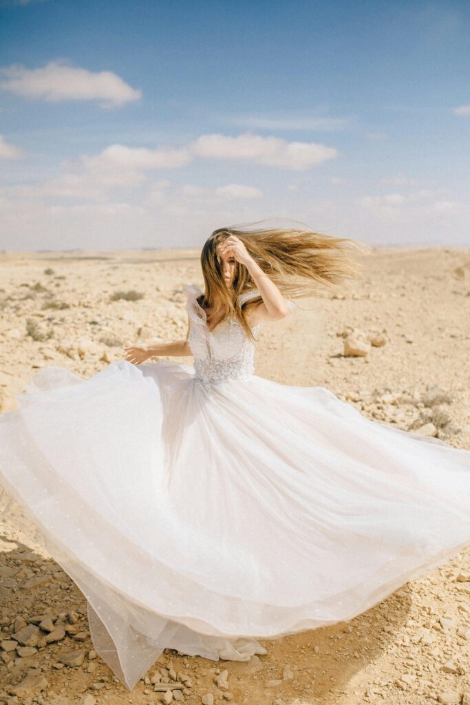 Wind im Brautkleid