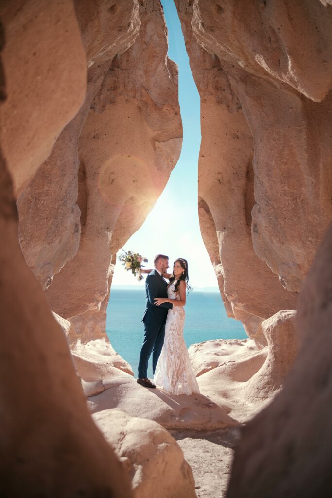 Paar bei Mikro-Hochzeit