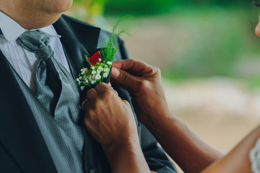 Blumenschmuck für das Revers